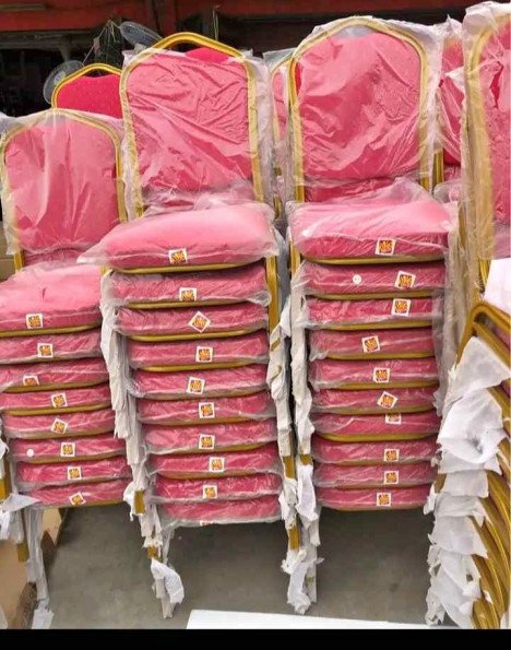 GROSSISTE ADJAME CHAISES ÉVÉNEMENTIELLES EN GROS – IDÉALES POUR LES REVENDEURS